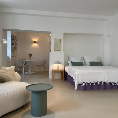 Super Zentral Mit Parkplatz, Fenster Verspiegelt Daire Pirna