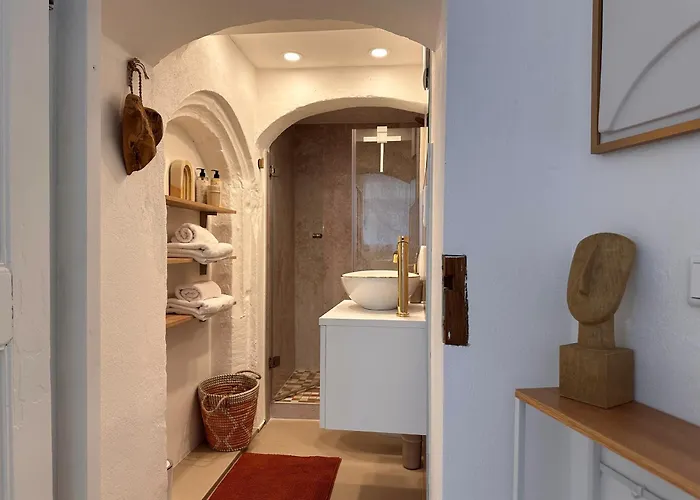 Lägenhet Super Zentral Mit Parkplatz, Fenster Verspiegelt *