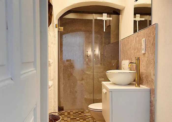 Lägenhet Super Zentral Mit Parkplatz, Fenster Verspiegelt Pirna